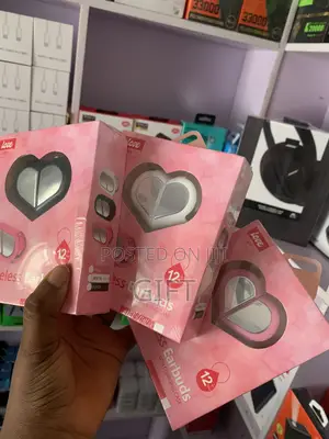 Earphones /Earpods
