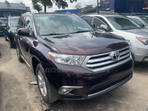 Toyota Highlander Limited 3.5l 4WD 2013 Brown