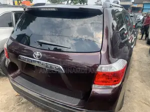 Toyota Highlander Limited 3.5l 4WD 2013 Brown