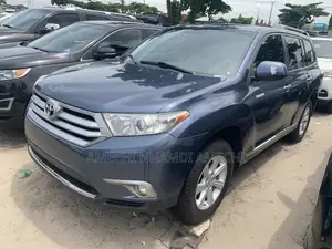 Toyota Highlander Limited 3.5l 4WD 2013 Blue