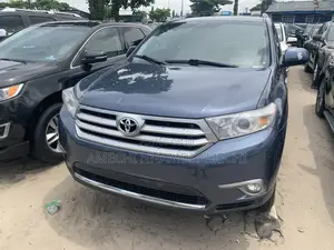 Toyota Highlander Limited 3.5l 4WD 2013 Blue