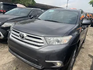 Toyota Highlander Limited 3.5l 4WD 2013 Gray