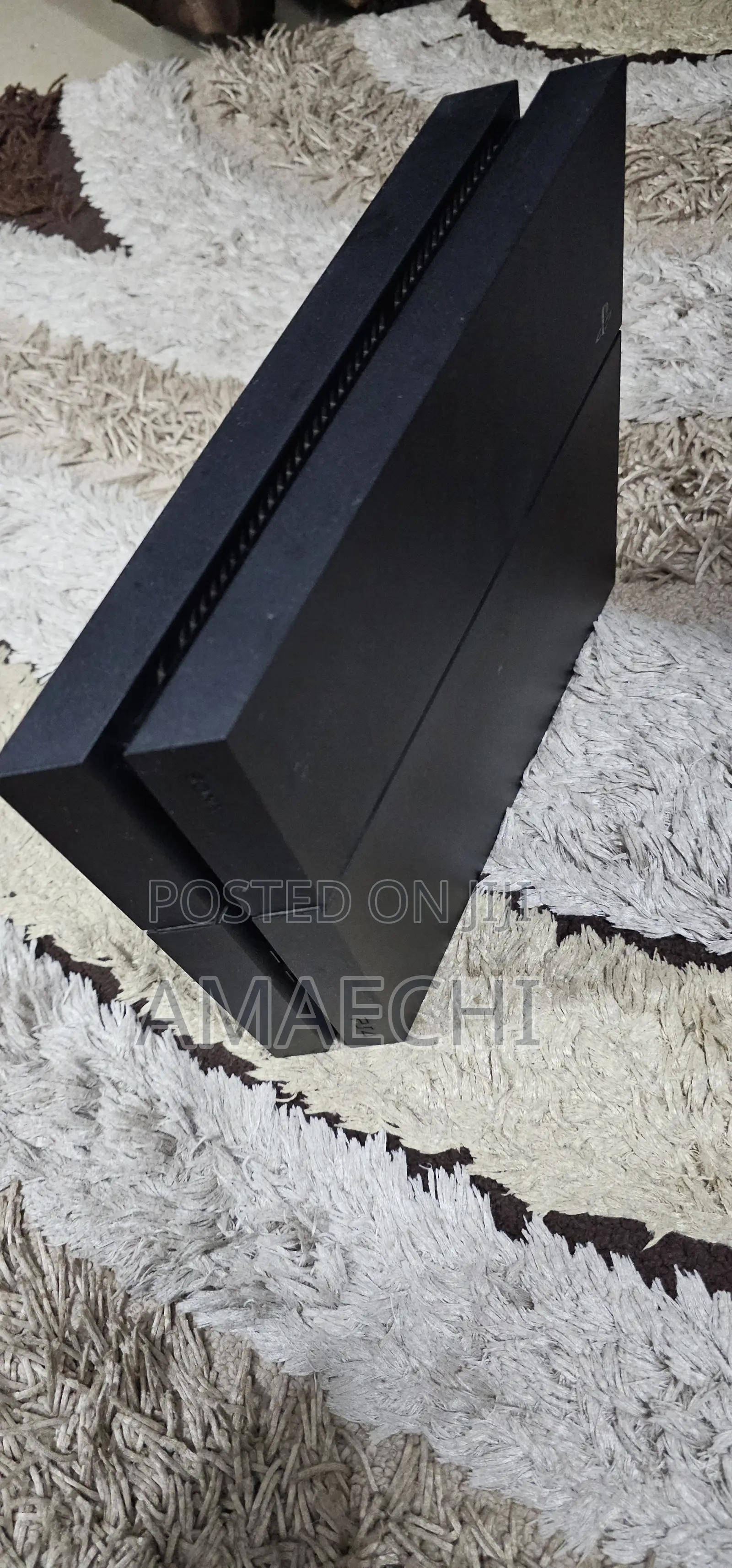 PS4 Fat Console + 2 Controllers