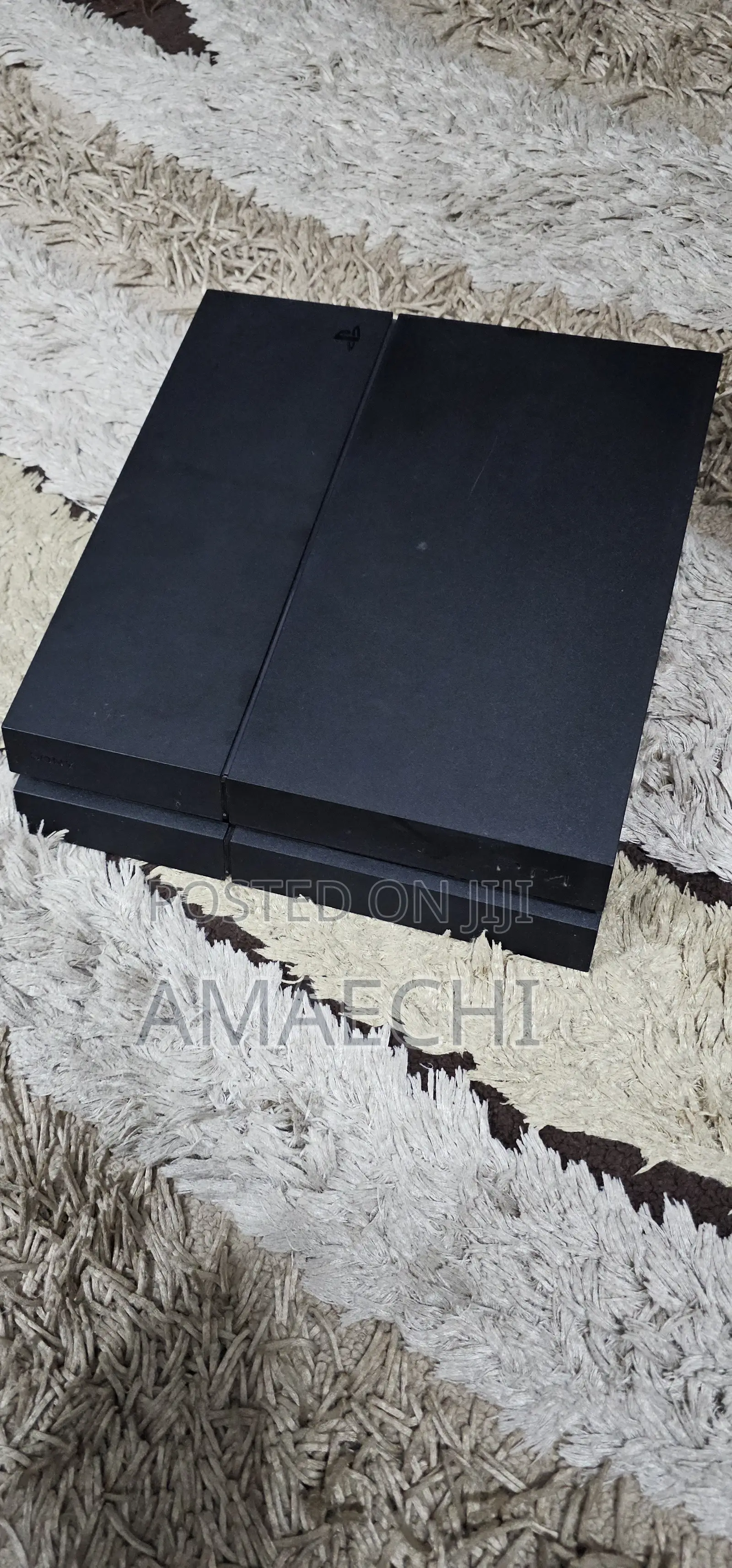 PS4 Fat Console + 2 Controllers