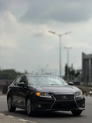 Lexus ES 350 FWD 2014