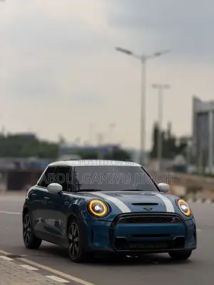Mini Cooper 2023 Blue