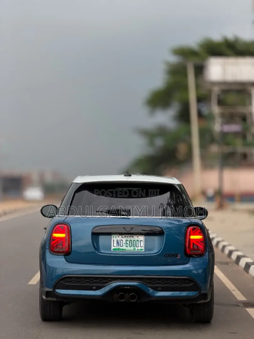 Mini Cooper 2023 Blue