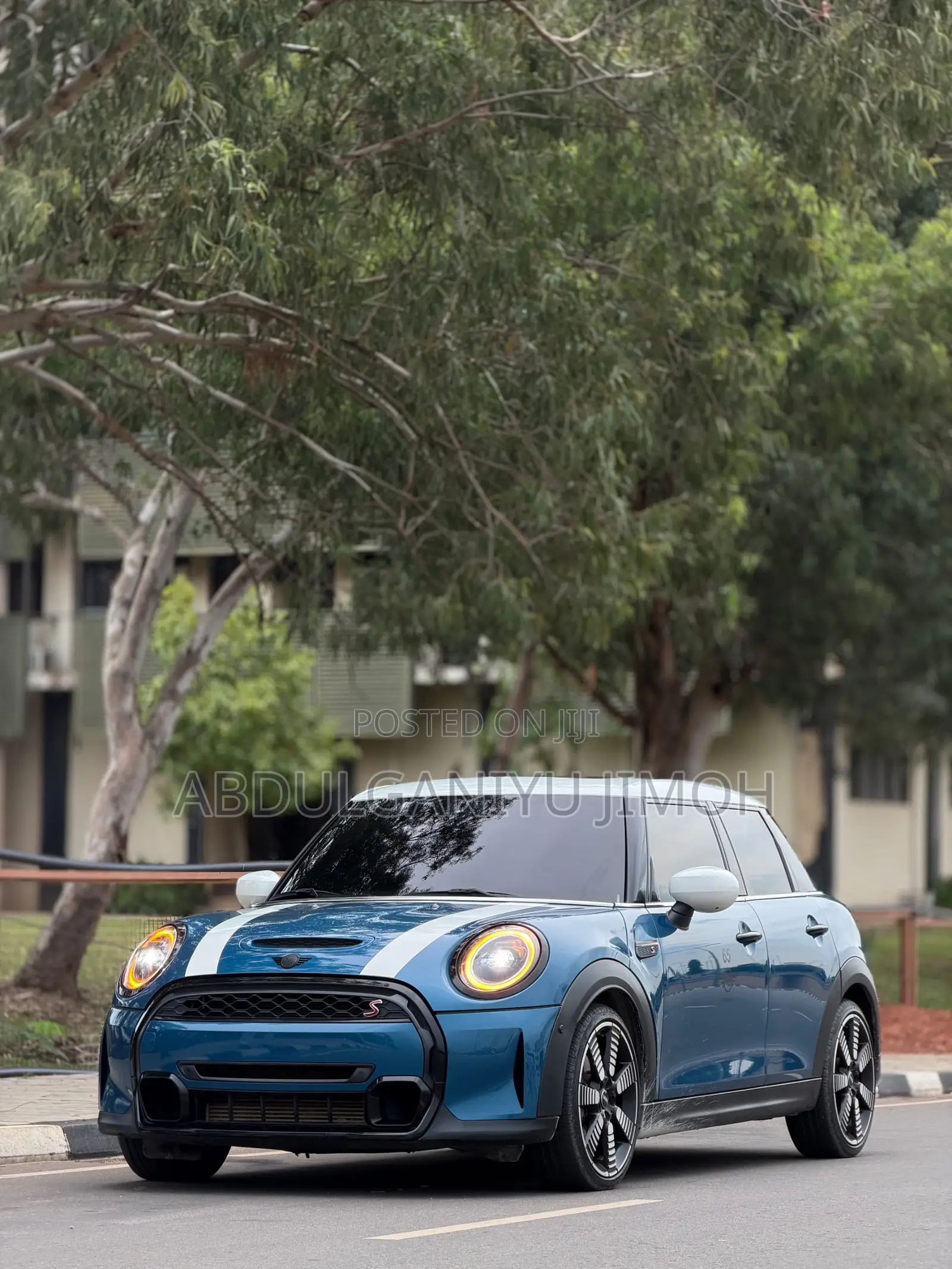 Mini Cooper 2023 Blue