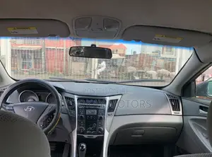 Hyundai Sonata GLS Sedan FWD (2.4L 4cyl 6M) 2012 Blue