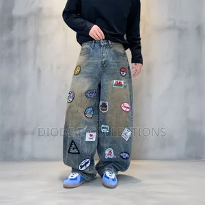 Baggy Trousers Jeans Badge