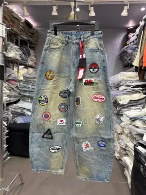 Baggy Trousers Jeans Badge