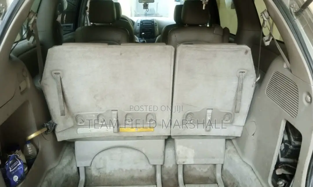 Toyota Sienna LE 2008 Gold