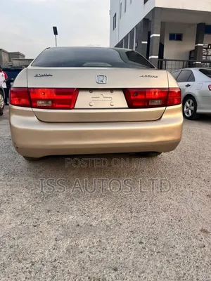 Honda Accord 2006 Gold