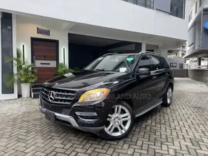 Mercedes-Benz M Class ML350 4MATIC 4dr SUV AWD (3.5L 6cyl 7A) 2014