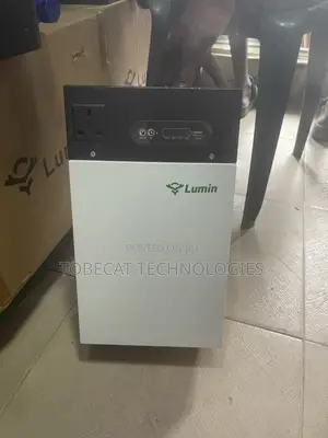 Lumin 1000W Solar Generator