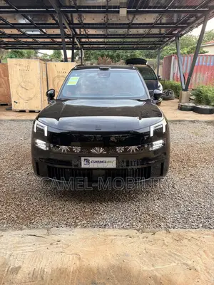 New Lynk & Co 900 2025 Black