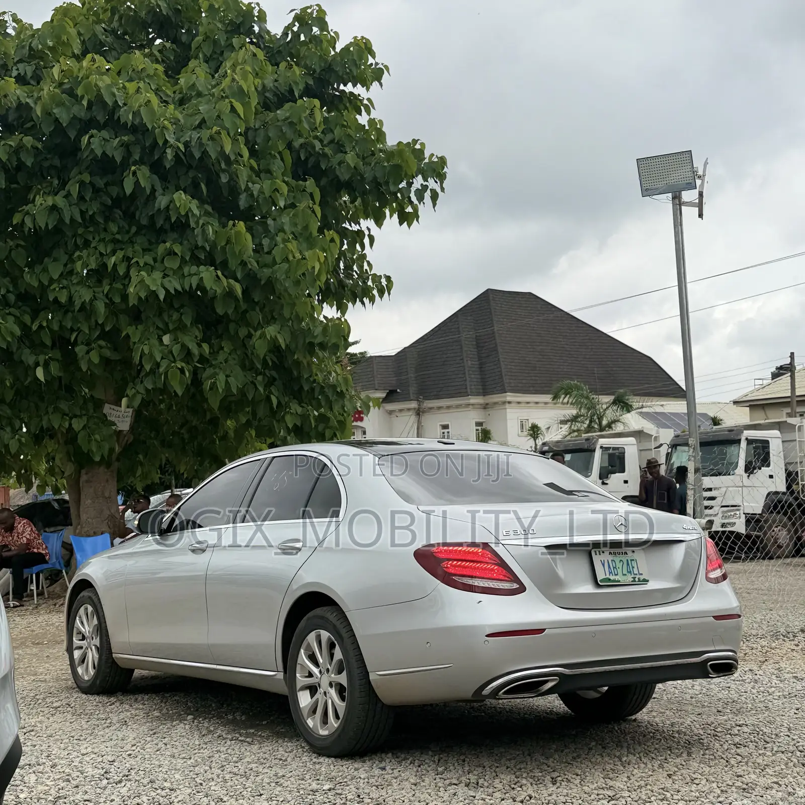 Mercedes-Benz E300 2016 Silver