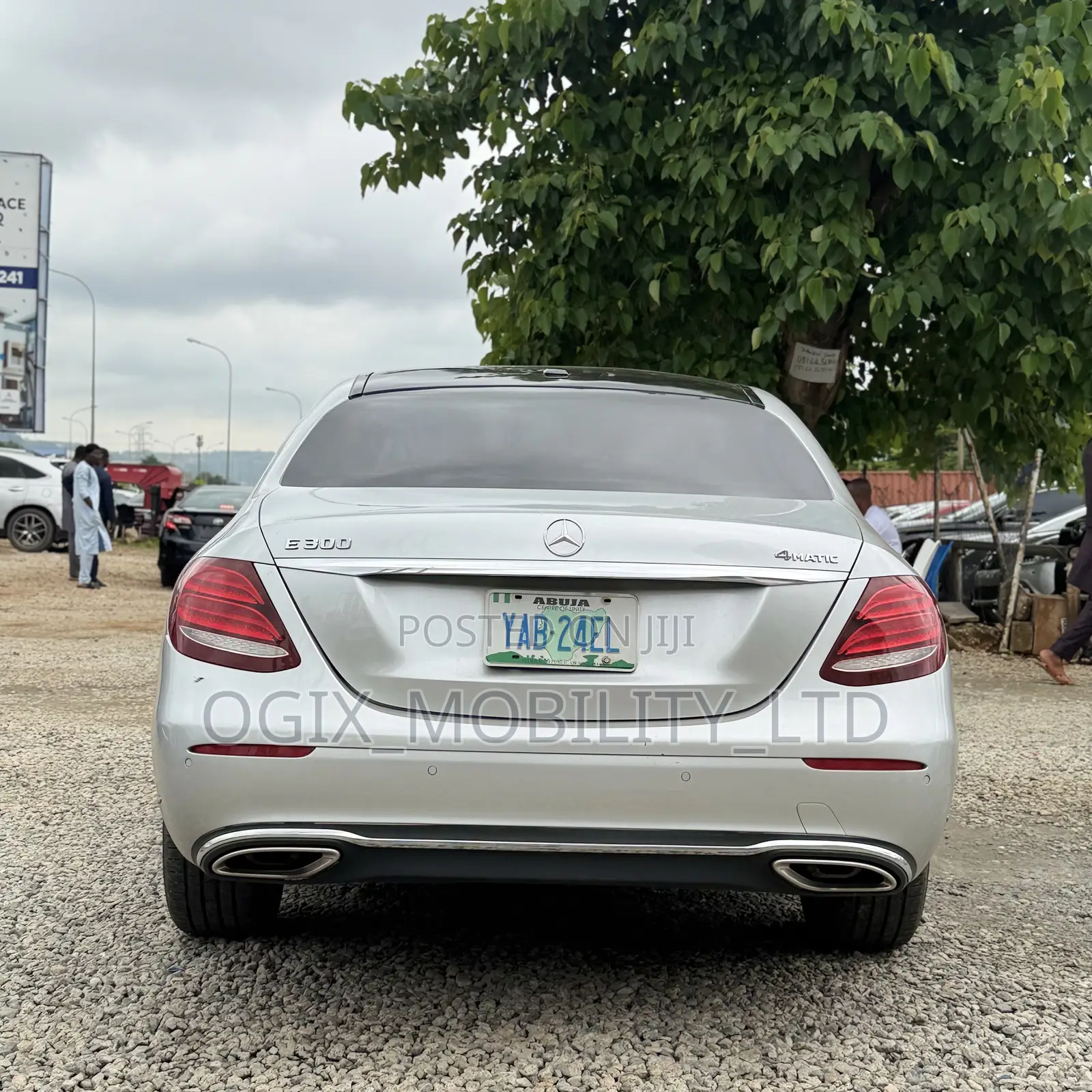 Mercedes-Benz E300 2016 Silver