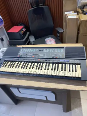 Yamaha PSR-500 Portable Keyboard With Pitch Bend - Neat Uk Used