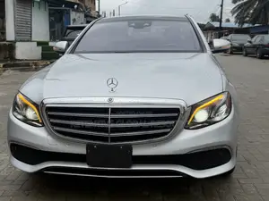 Mercedes-Benz E300 2019 Silver