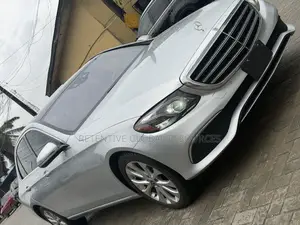 Mercedes-Benz E300 2019 Silver