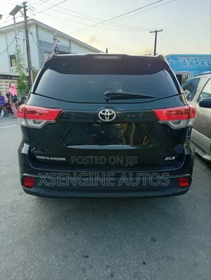 Toyota Highlander XLE 4dr SUV AWD (3.5L 6cyl 6A) 2015 Black