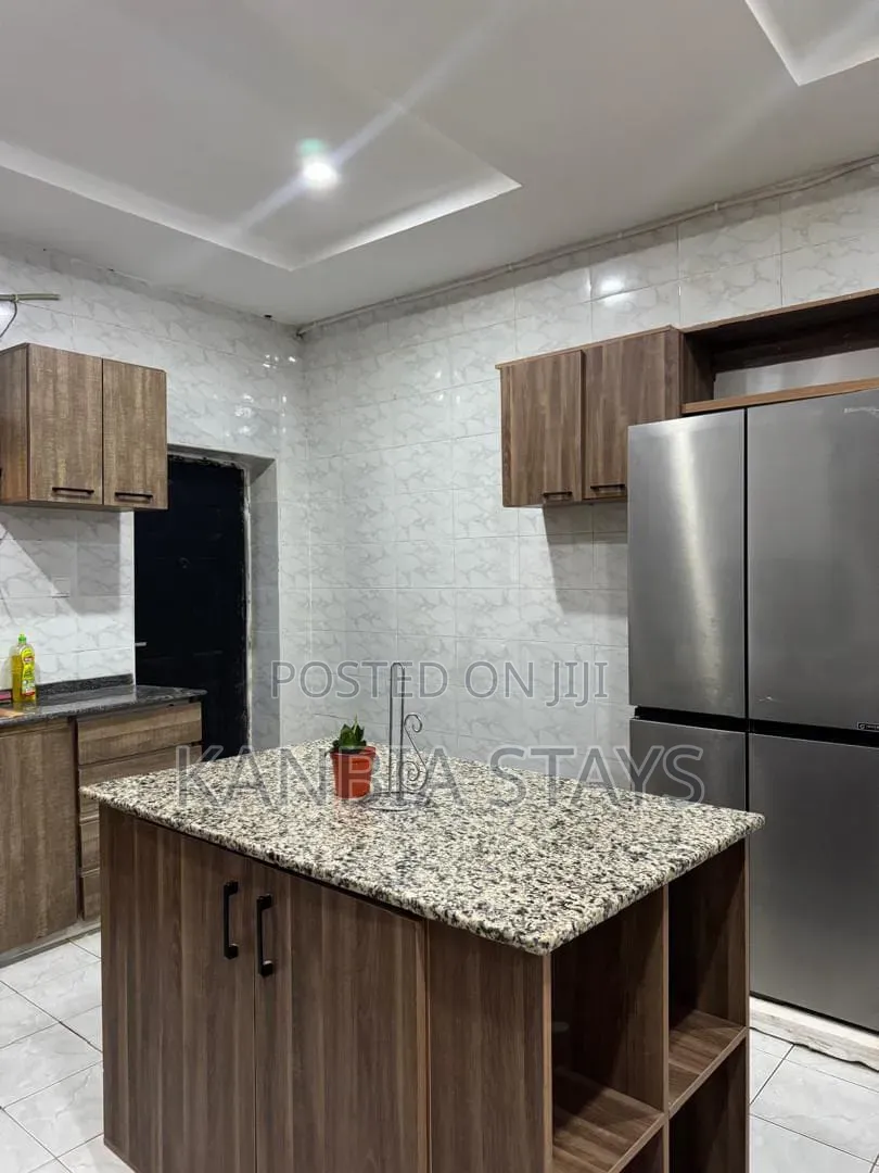 Rooms in a Shared Flat for Shortlet