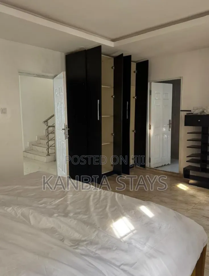 Rooms in a Shared Flat for Shortlet