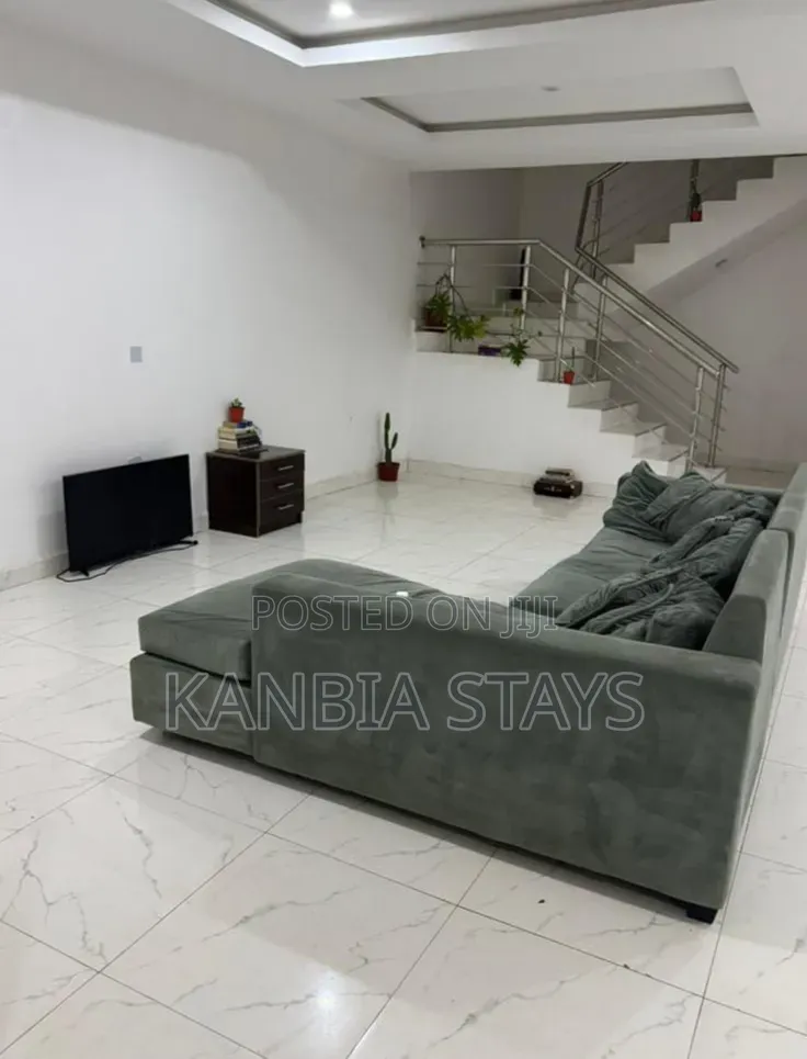 Rooms in a Shared Flat for Shortlet