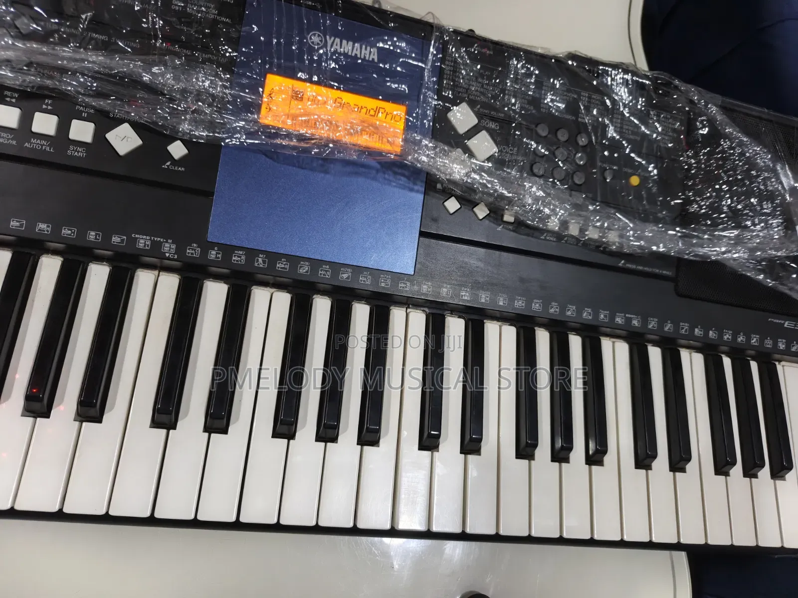 Yamaha PSR E333