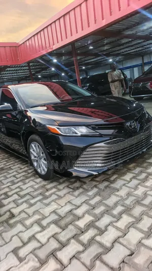 Toyota Camry LE FWD (2.5L 4cyl 8AM) 2018 Black