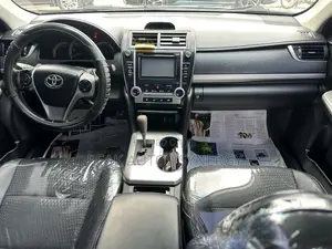 Toyota Camry SE 4dr Sedan (2.5L 4cyl 6A) 2013 Black