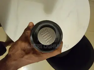 JBL Charge 4
