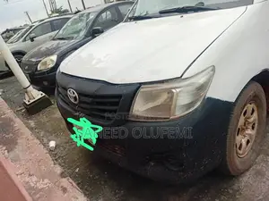 Toyota Hilux 2014 White
