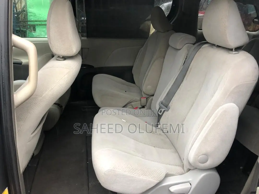 Toyota Sienna 2011 Gray