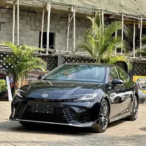 Toyota Camry Hybrid SE 2024 Black