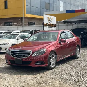 Mercedes-Benz E350 2015 Red