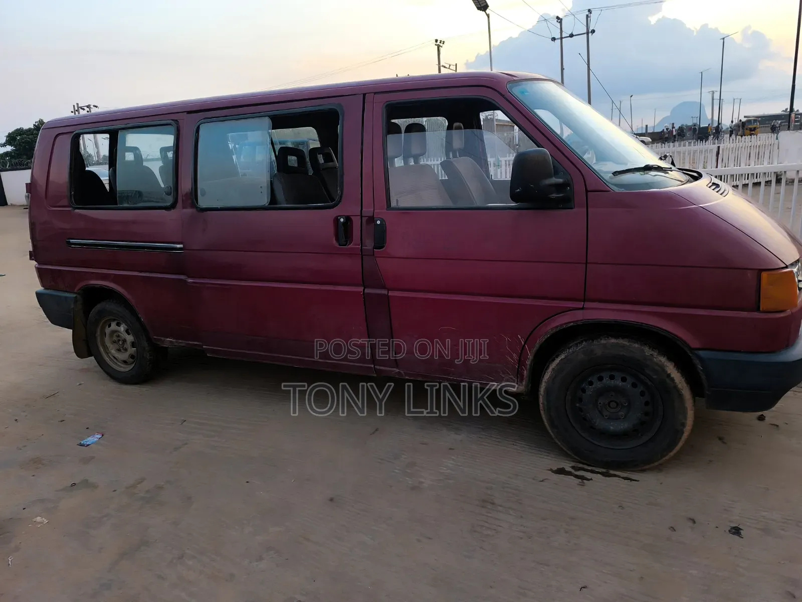 Volkswagen Transporter 2000 White