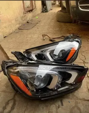GLE53 2022 Set of Headlight