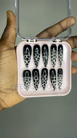 Luxury Presson Nails