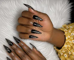 Luxury Presson Nails
