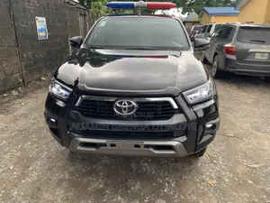 Toyota Hilux 2023 Black