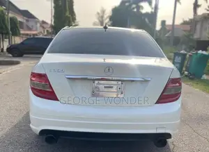 Mercedes-Benz C300 2010 White