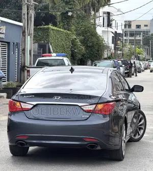 Hyundai Sonata Limited 4dr Sedan (2.4L 4cyl 6A) 2014 Gray