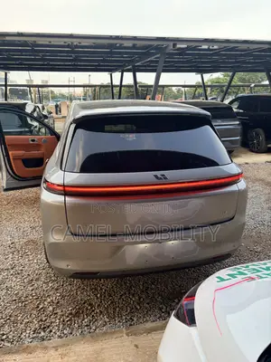 Li Auto L8 2024 Silver