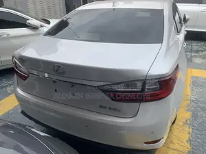 Lexus ES 350 FWD 2016 White