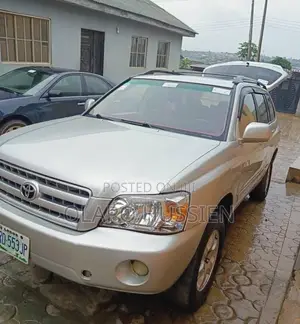 Toyota Highlander 2004 Silver