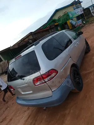Toyota Quantum 2002 Grey
