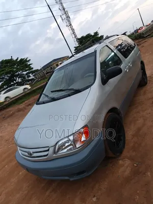 Toyota Quantum 2002 Grey