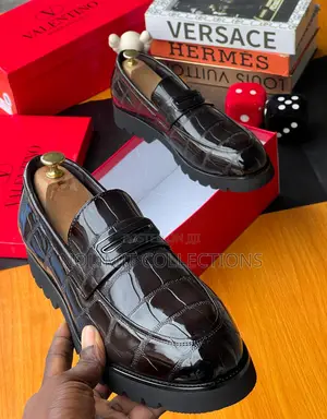 Crocodile Patterned Glossy Leather Loafers With Black Sole